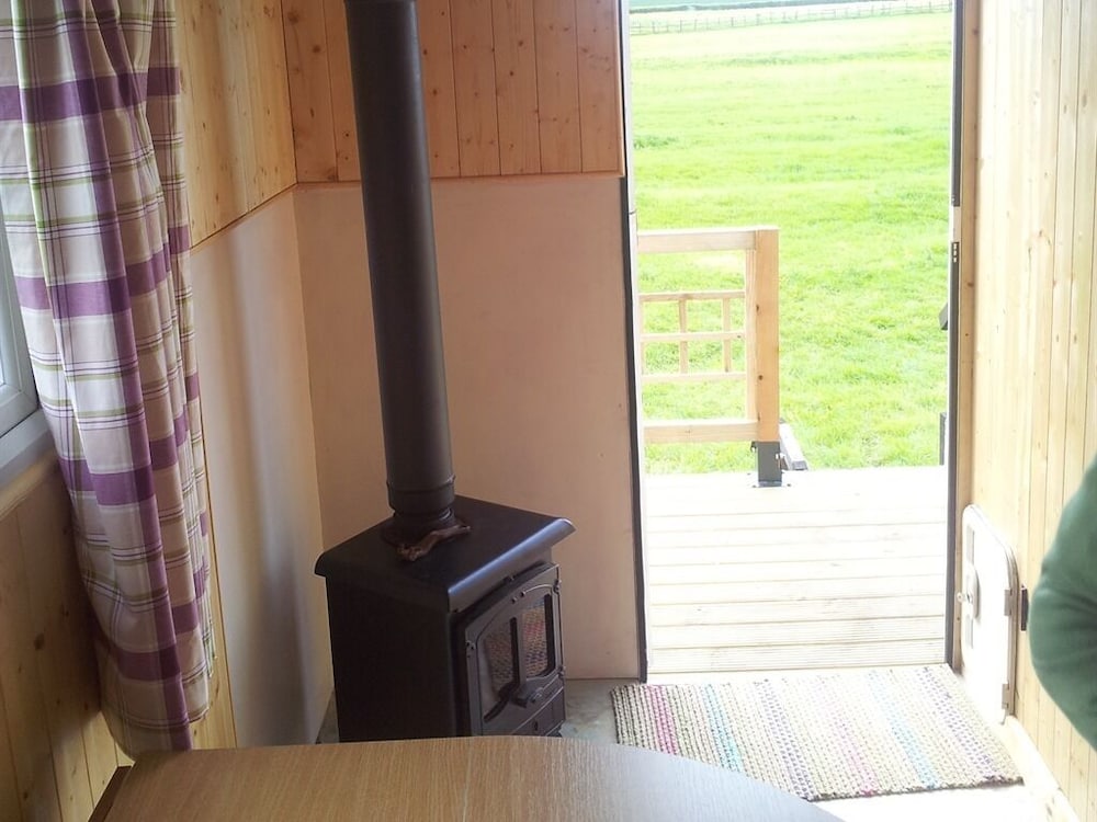Comfort Double Room, Shared Bathroom, Park View (With Private WC) photo 2