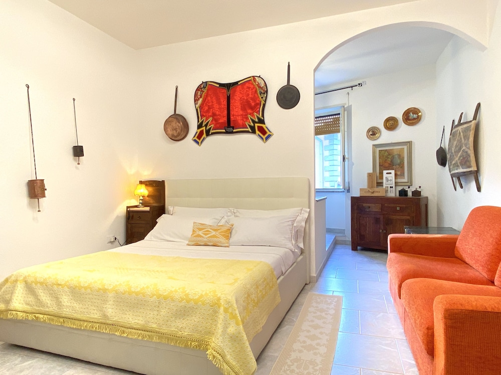 Studio Suite (Franziscu)