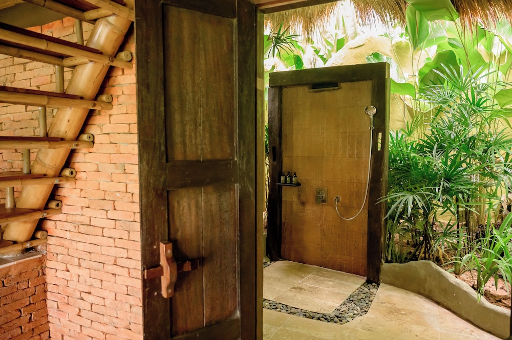 Bamboo Duplex Suite Villa 5 - Photo 4