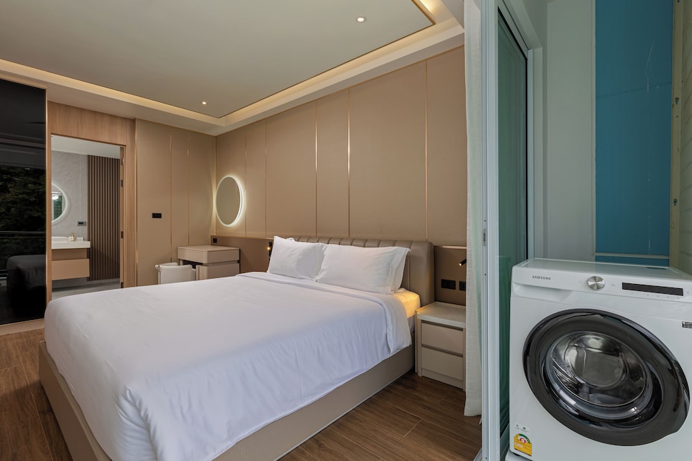 Premium Suite, 2 Bedrooms, Balcony, Garden View