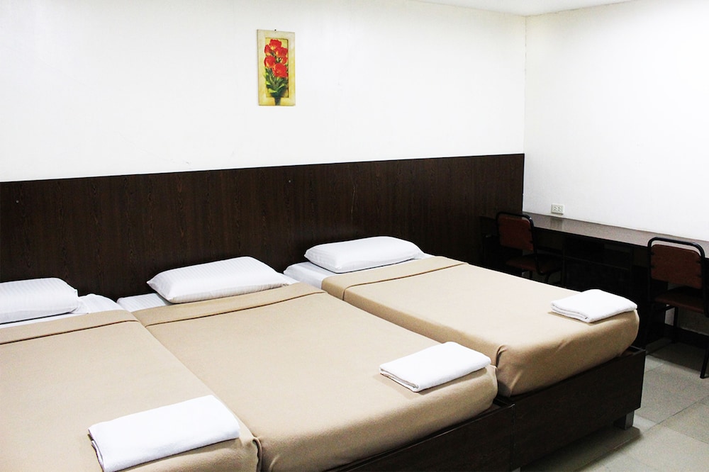 Standard Triple Room, 3 Twin Beds photo 1