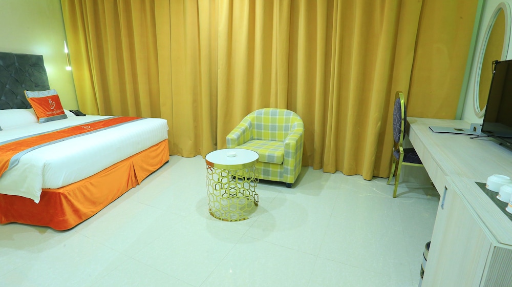 Standard Room, 1 King Bed, Smoking photo 1