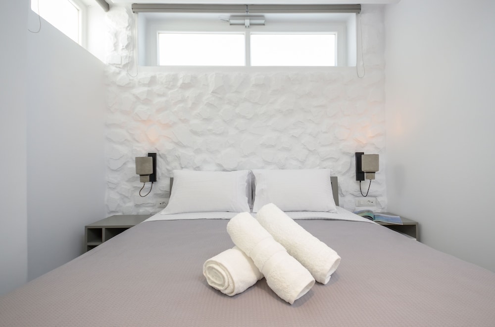 Junior Apartment, 1 Bedroom (Semi Basement)