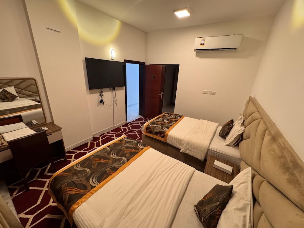 Deluxe Twin Room, City View