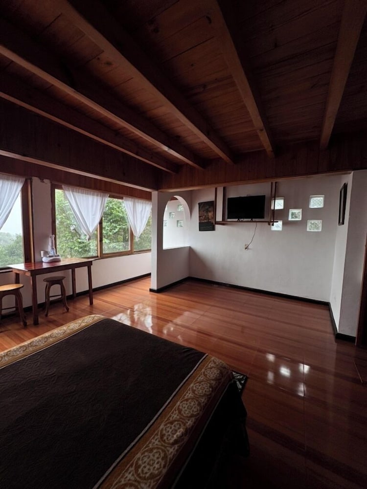 Family Room photo 3