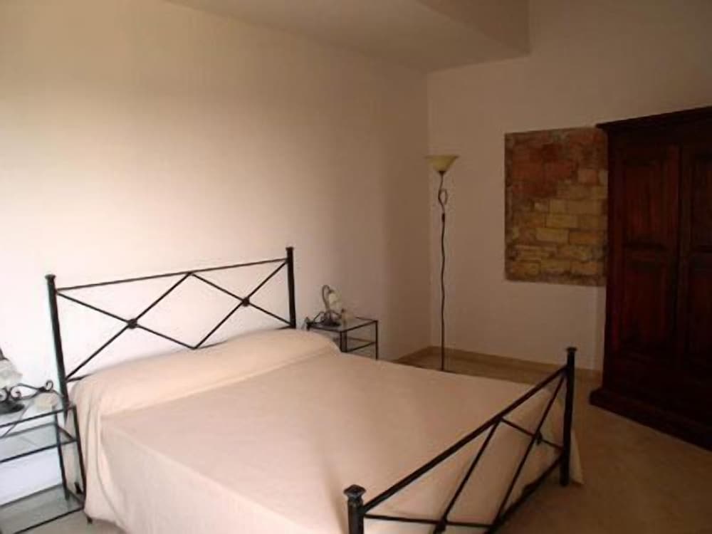 Family Apartment, 2 Bedrooms, Kitchen, Garden View photo 2