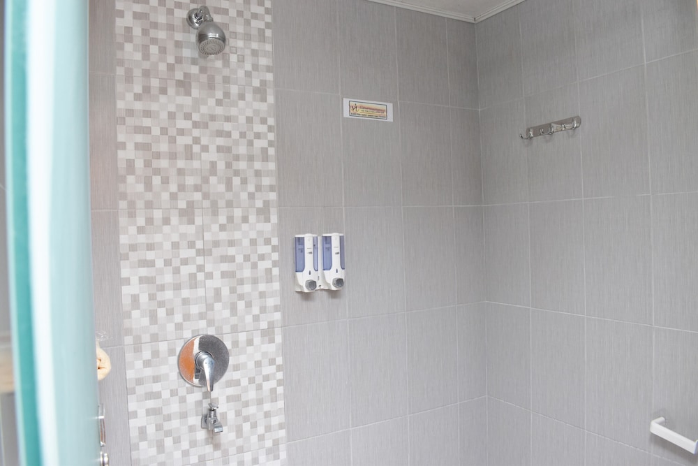 Standard Room - Photo 13