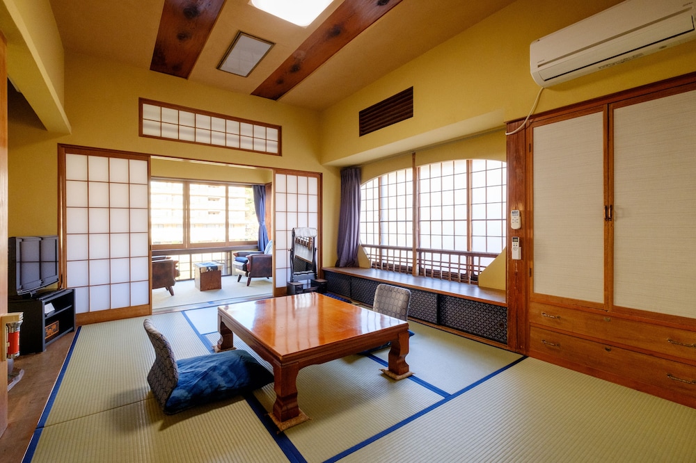 Traditional Room (Japanese-Style, Triple Occupancy) photo 3