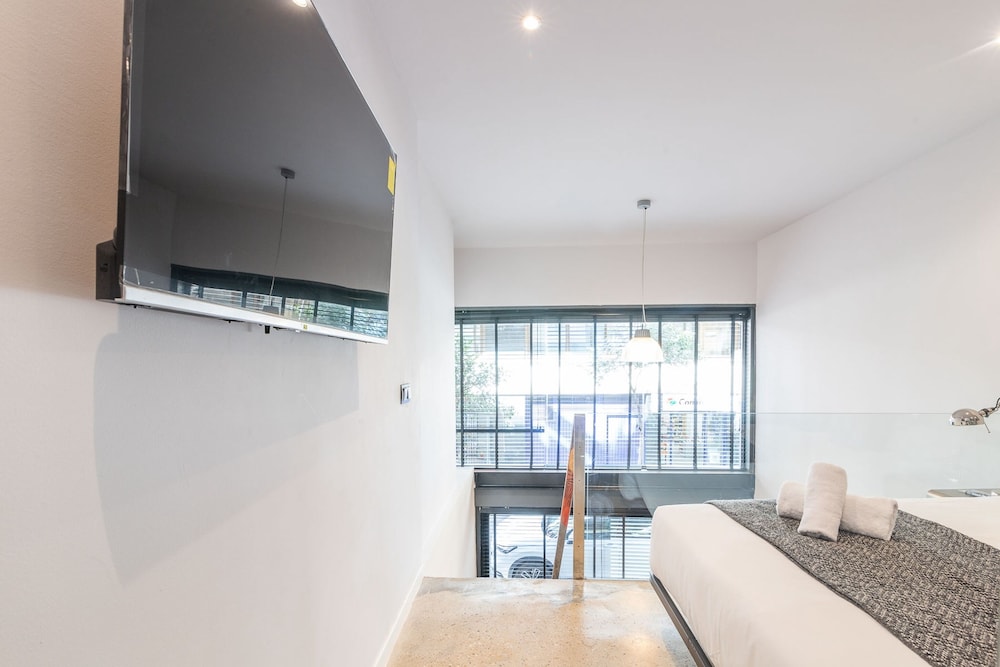 City Duplex, 1 Double Bed, Non Smoking, Private Bathroom photo 2
