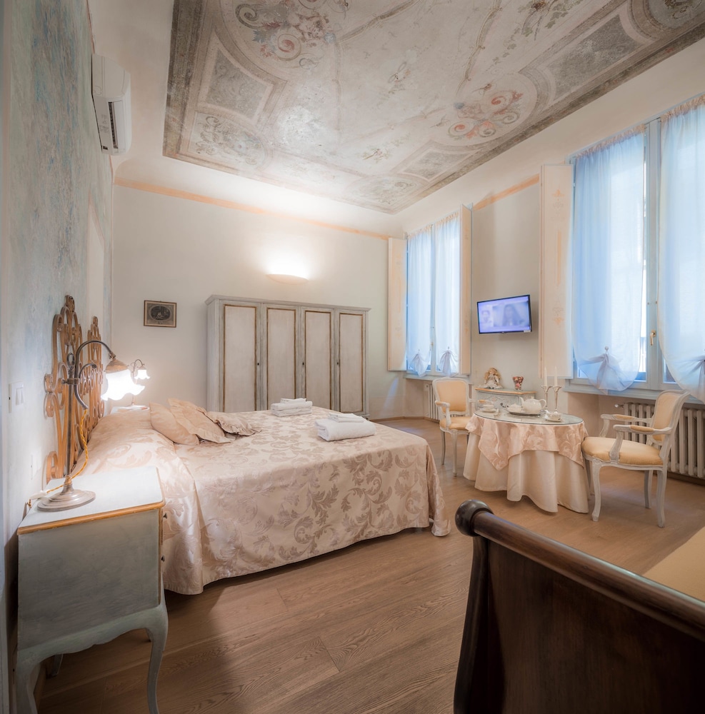 Superior Twin Room photo 2