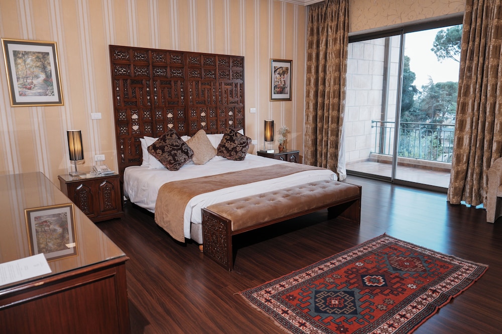 Royal Suite photo 1
