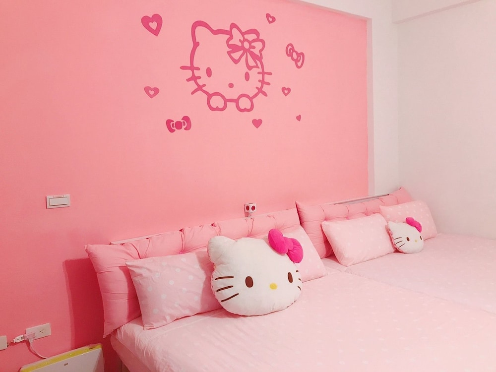 Basic Quadruple Room photo 2
