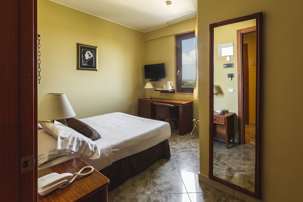 Classic Double Room, 1 Large Twin Bed