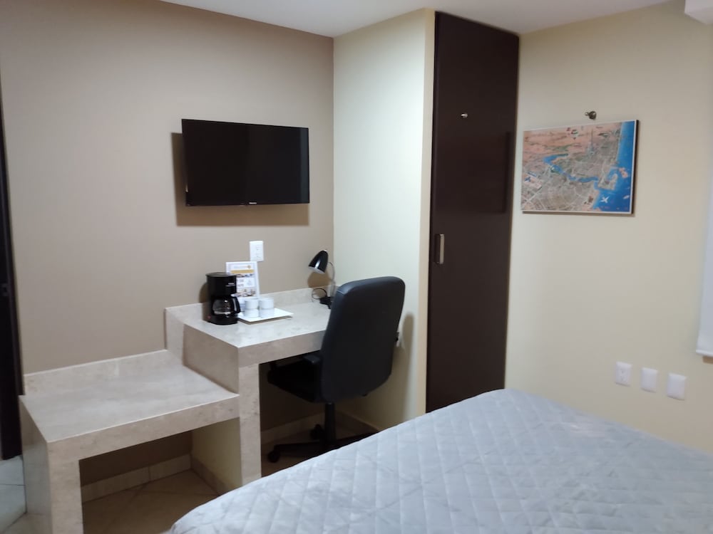 Standard Room photo 2