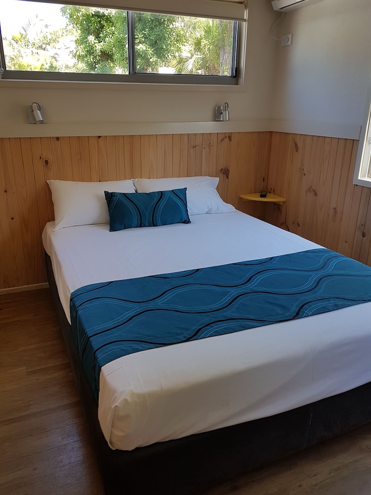 Bay View Beach Hut photo 2