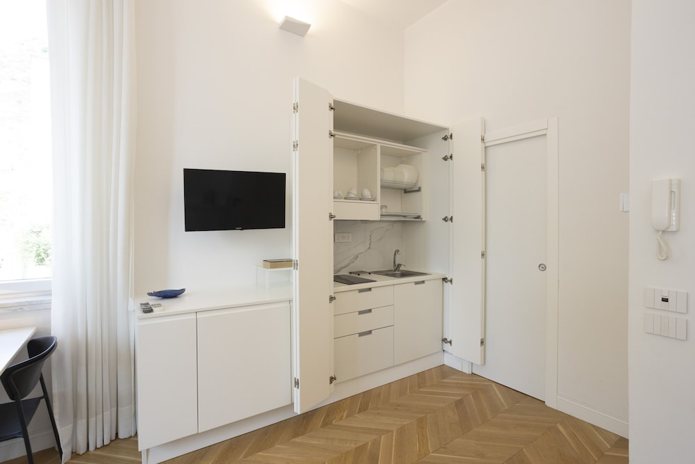Classic Apartment photo 3