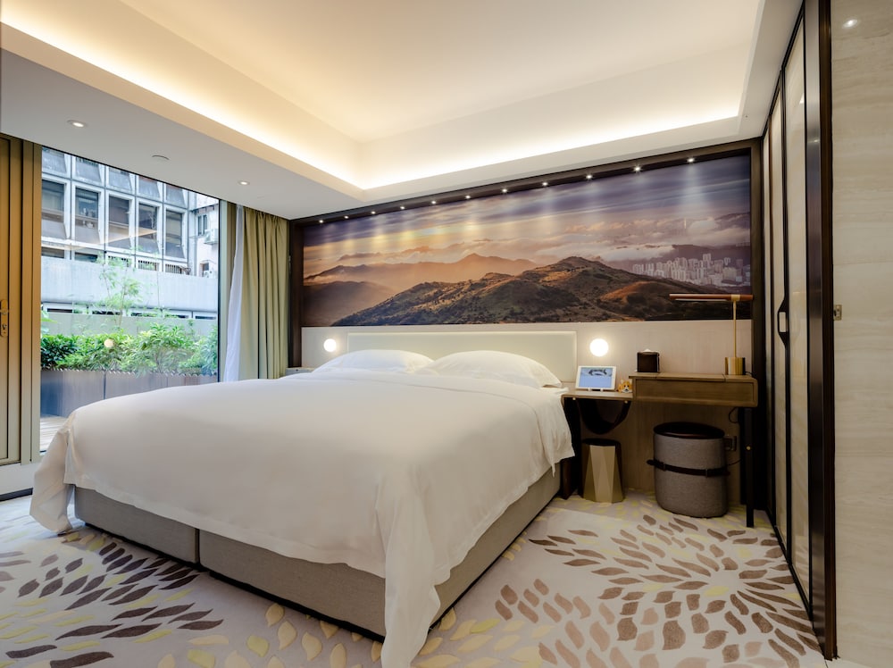 Oasis Suite - Photo 1