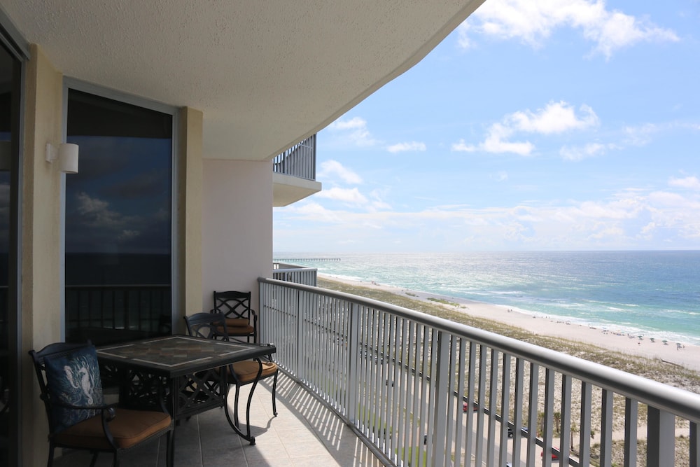 Condo, 3 Bedrooms photo 2