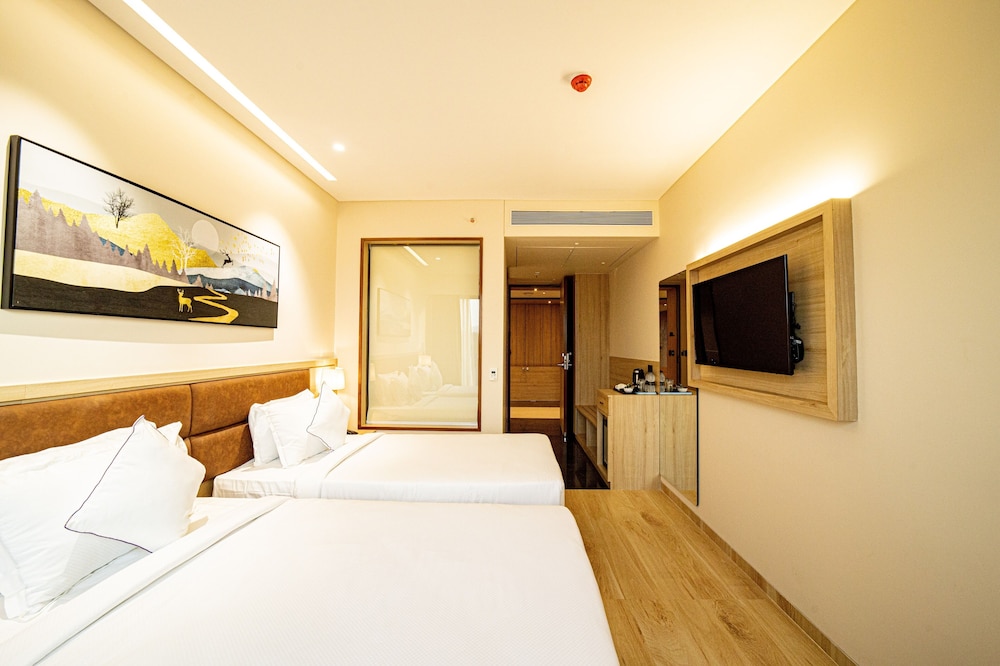 Executive Twin with Balcony room photo 3