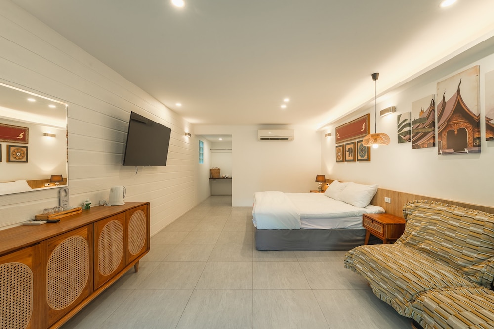 Garden-view Suite with Terrace including roundtrip shuttle boats - Photo 11