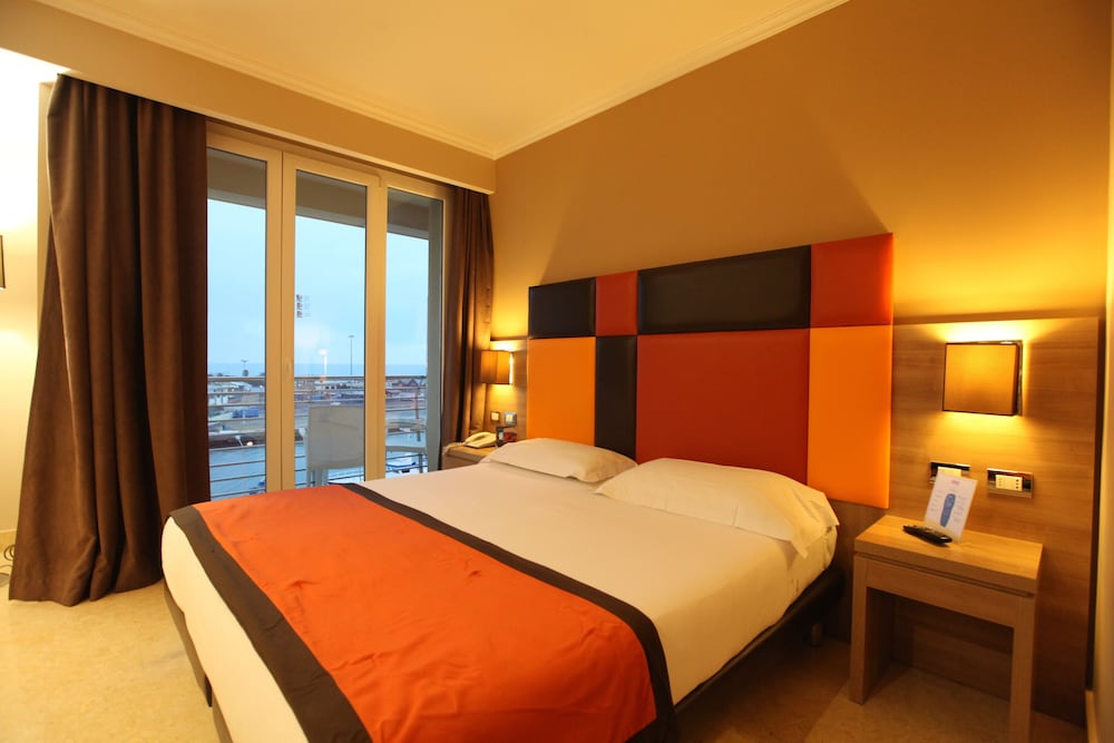 Standard Twin Room photo 2