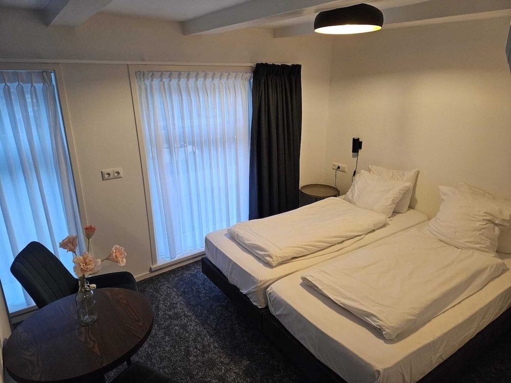 Comfort Double Room, Bathtub photo 2
