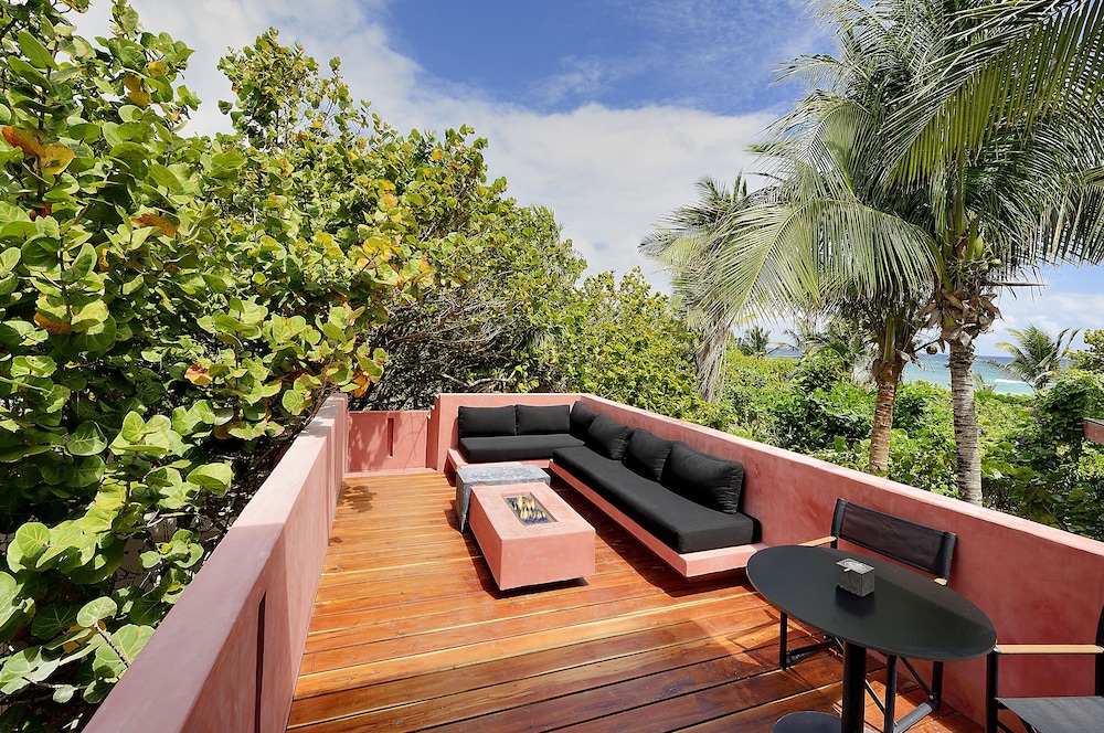 Jr Suite Partial Ocean View