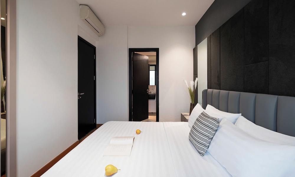 Grand Suite, 1 Bedroom, Club Lounge Access, City View photo 3