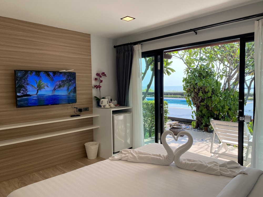 Garden Villa photo 2