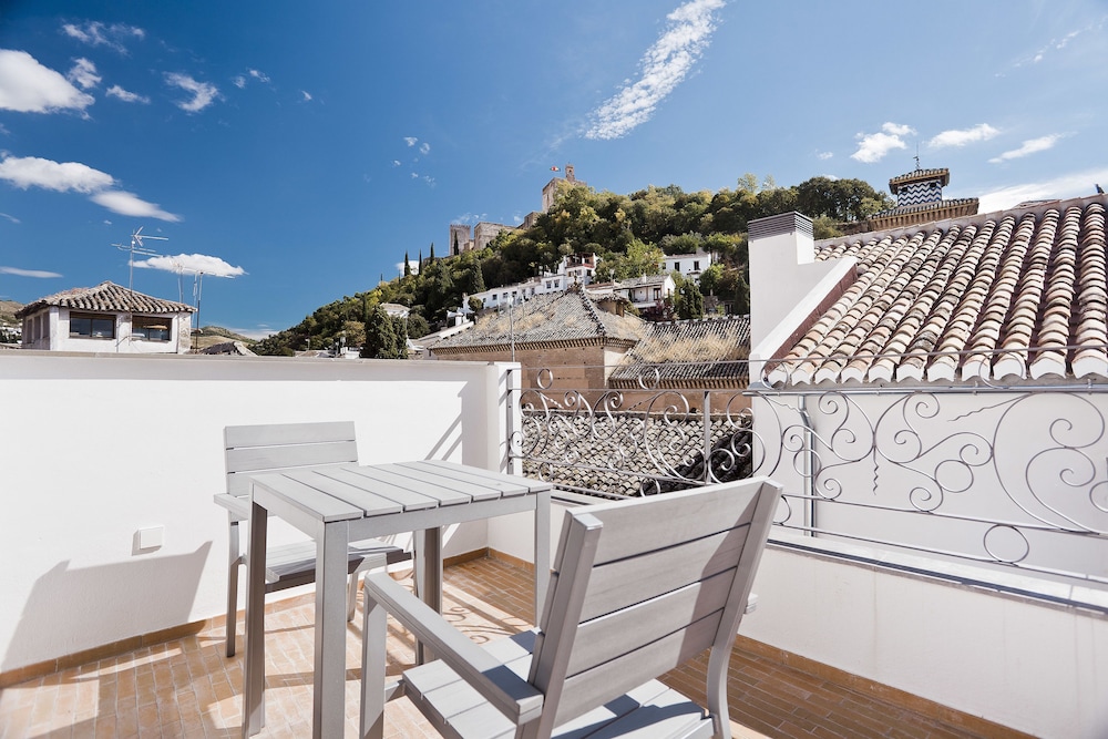 Deluxe Duplex, 2 Bedrooms, Terrace (6 People) photo 2
