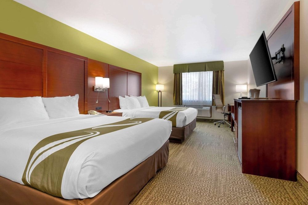 Room - Photo 1