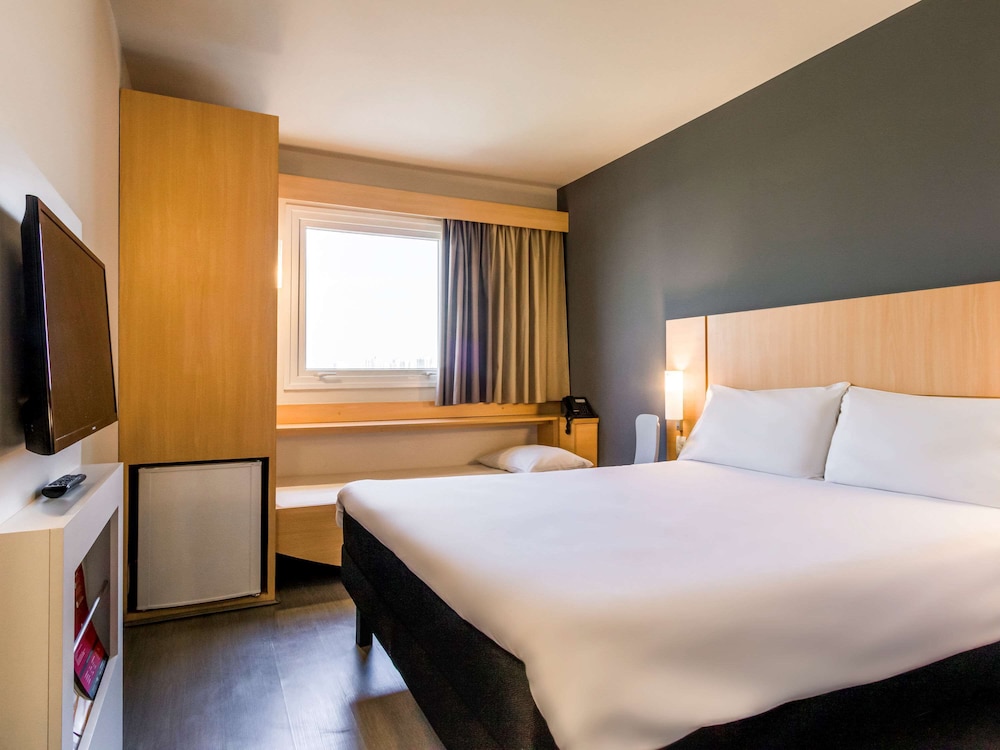 Standard Room, Multiple Beds photo 1
