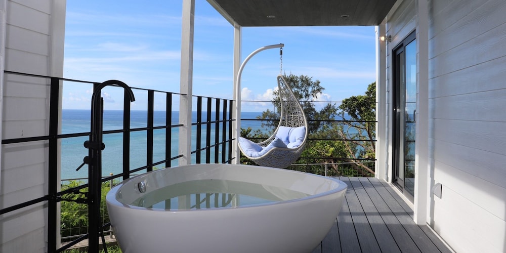 Ocean Window Room, Non Smoking - Photo 12