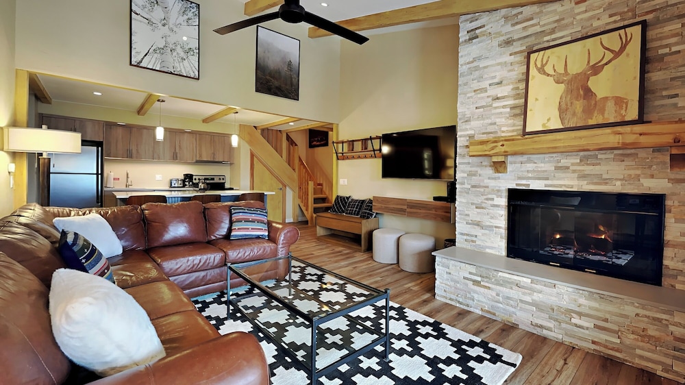 Deluxe One Bedroom plus Loft ~ A3B photo 2