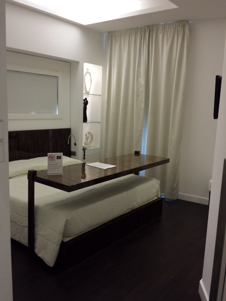 Classic Double or Twin Room - Photo 3