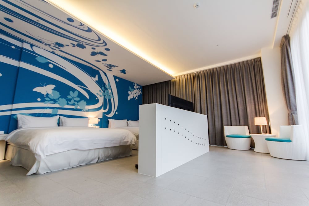 Deluxe Quadruple Room, Tower photo 3
