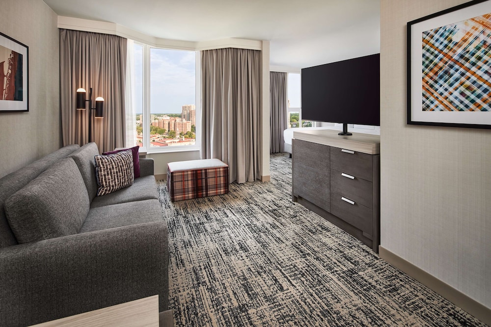 Studio Suite, 2 Queen Beds (Plaza View) - Photo 1