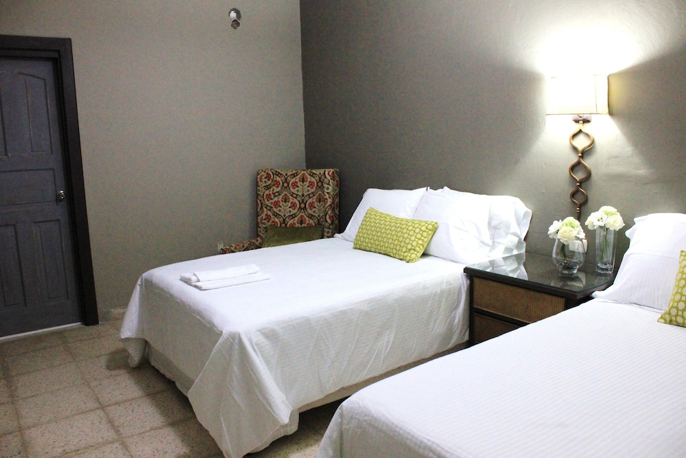 Standard Twin Room photo 3