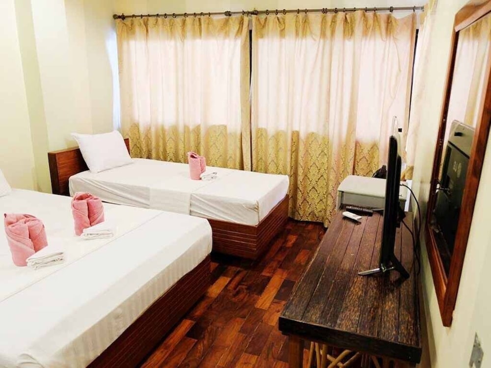Family Suite (City View) photo 1