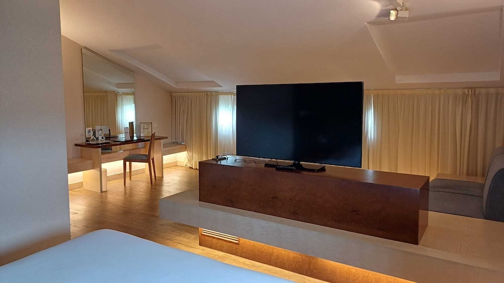 Junior Studio Suite - Photo 1