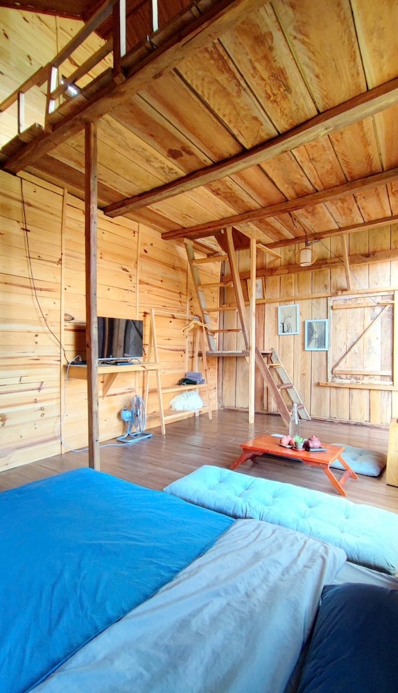 Family House, 1 Bedroom, Balcony, Mountain View photo 2
