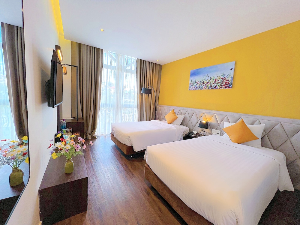 Premier Double or Twin Room, City View - Photo 1