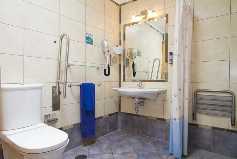 Standard Apartment, Accessible thumbnail 6