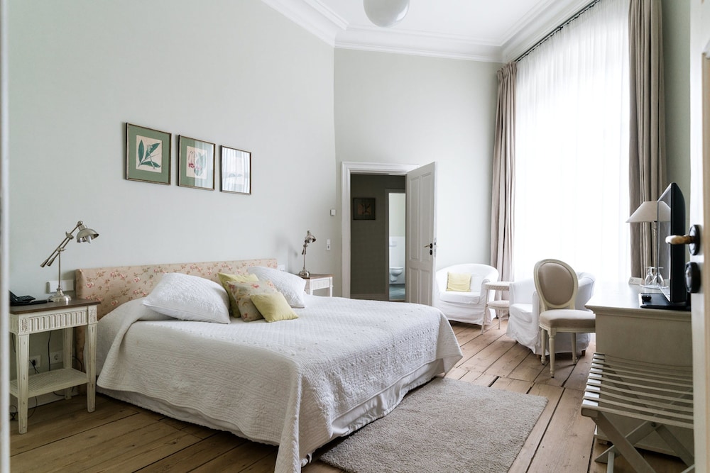 Standard Double Room - Photo 1