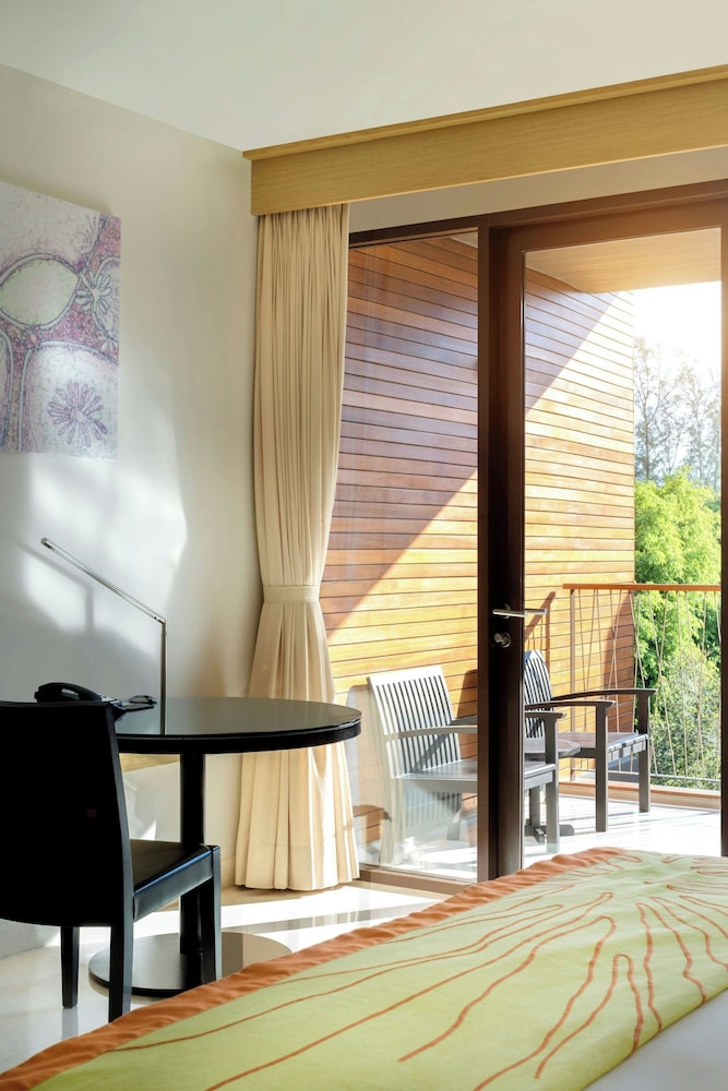 Room, 2 Double Beds, Garden View (Balcony) - Photo 3