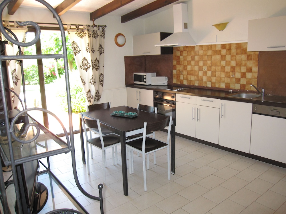 Family Apartment photo 2