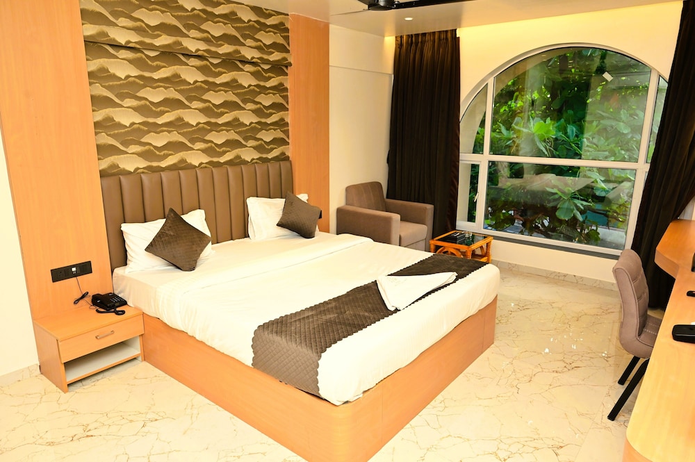 Deluxe Room - Photo 3