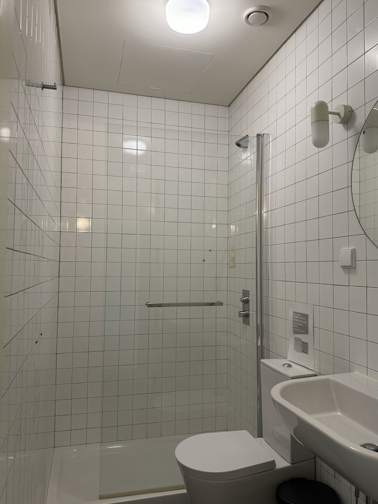 Mixed Dorm (Short Stays) photo 2
