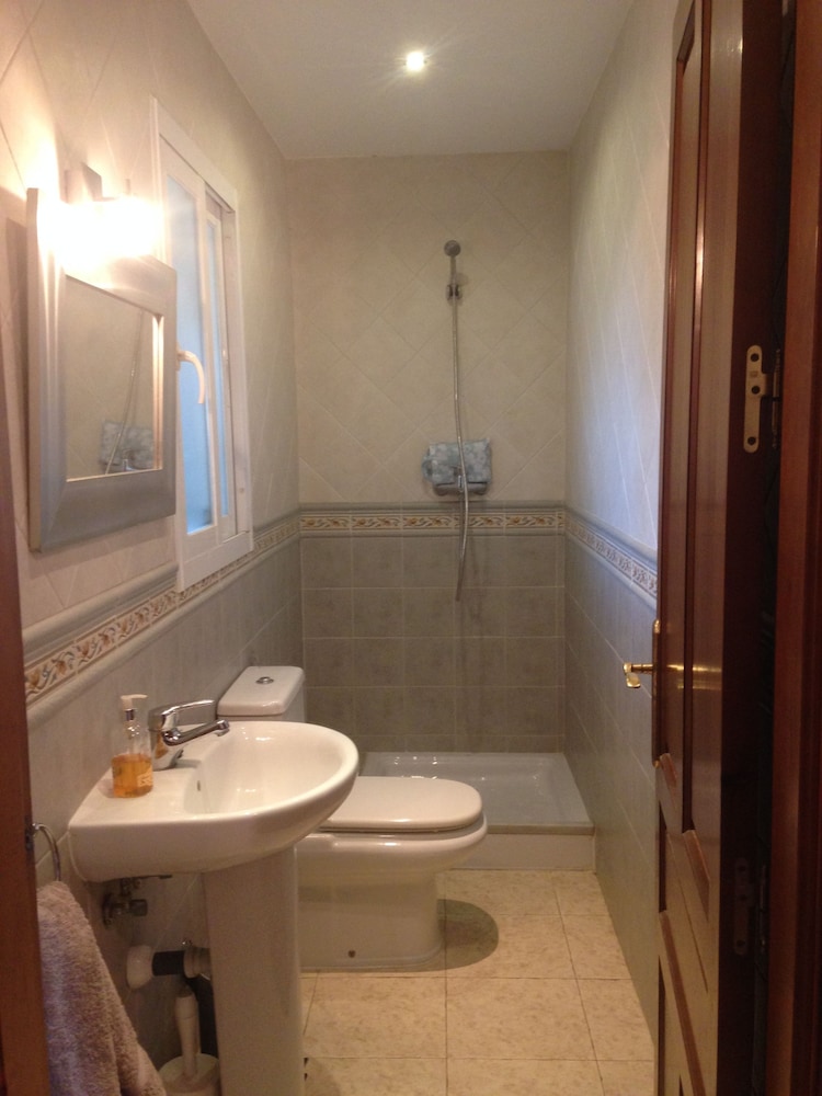Standard Double Room, Private Bathroom photo 2