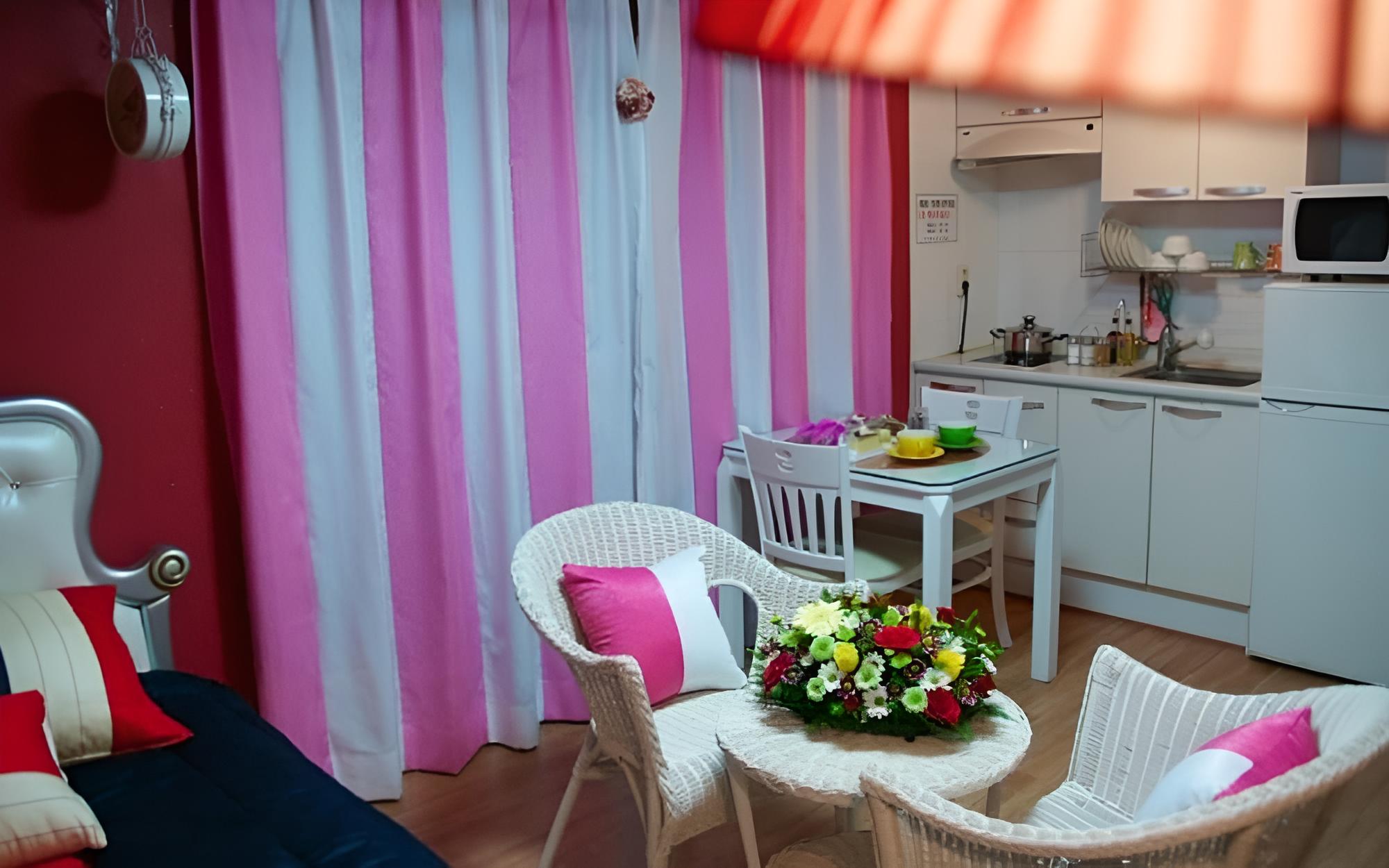 Room (Agnes) - Photo 4